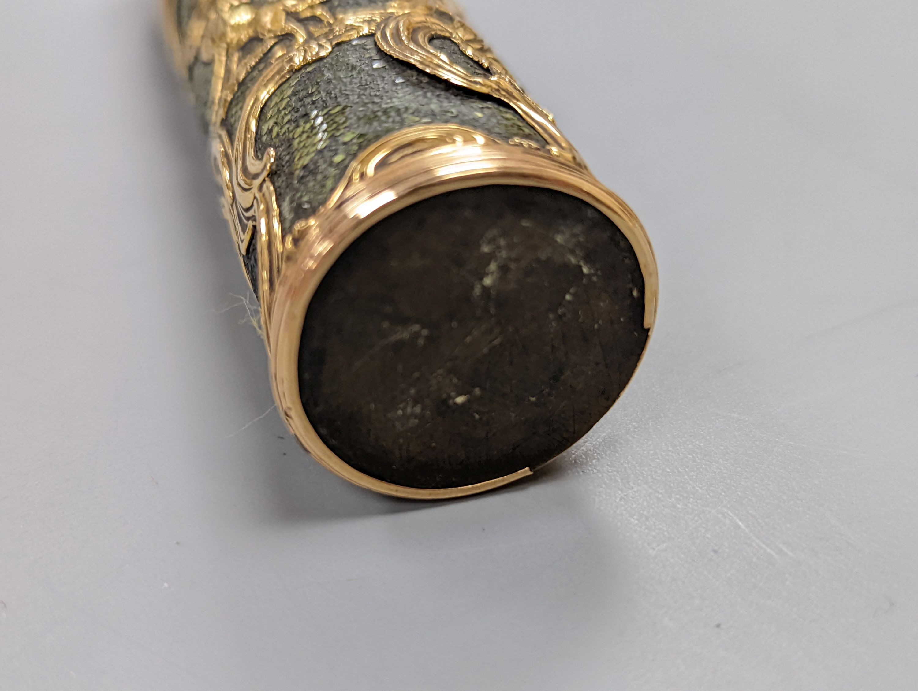 An 18th century yellow metal mounted shagreen etui case, 11.2cm